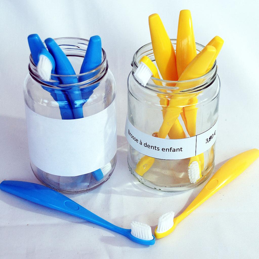 BROSSE A DENTS ECOLOGIQUE ENFANT BLEU